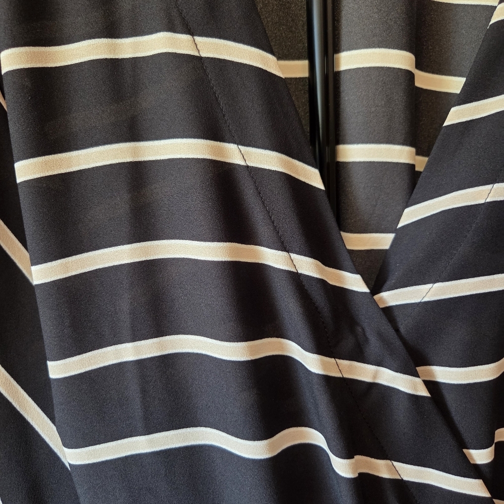 LOFT Plus Black and Beige Striped Wrap Blouse- Size 20 - Picture 5 of 5